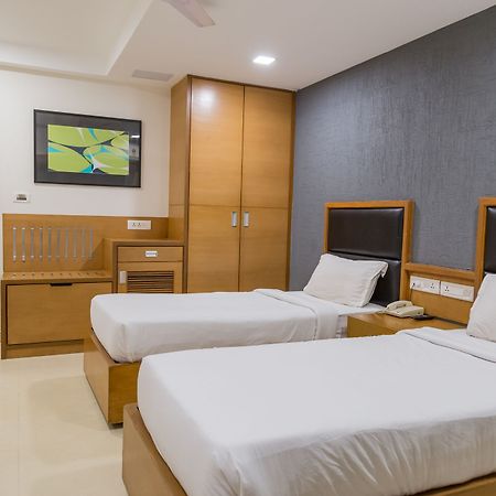 The Silver Leaf Hotel Ahmedabad Exterior photo
